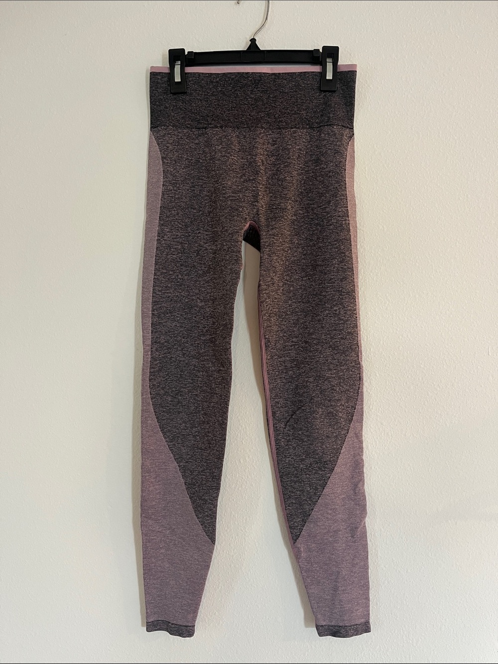 PINK VICTORIA’S SECRET Seamless Active Leggings